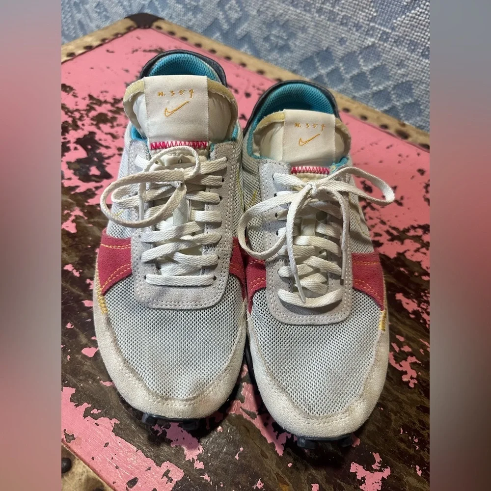 NIKE Women’s Daybreak N.354 colorful mesh sz 7.5